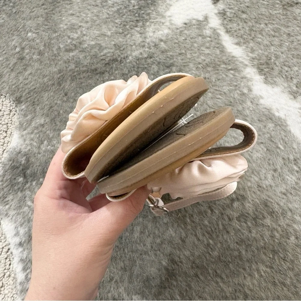 NWT Cat & Jack Rosette Sandals - Picture 8 of 10